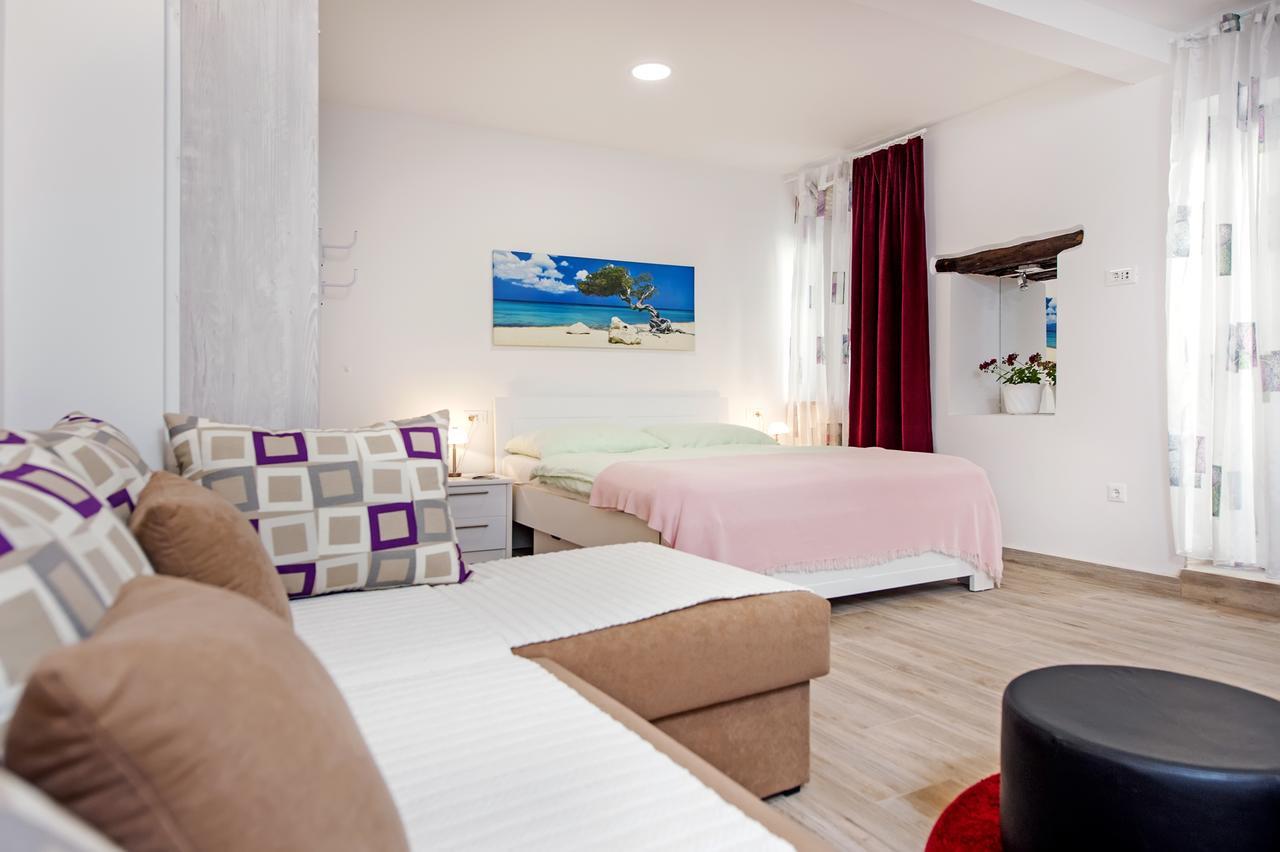 La Svalba Rooms & Studios Rovinj Exterior foto