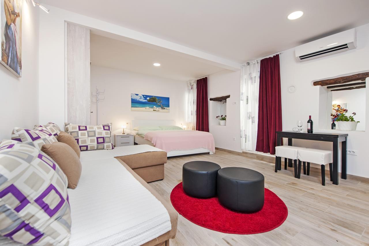 La Svalba Rooms & Studios Rovinj Exterior foto